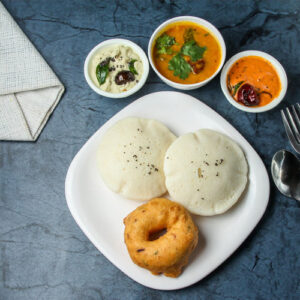 Idly (2 pcs) with Vada